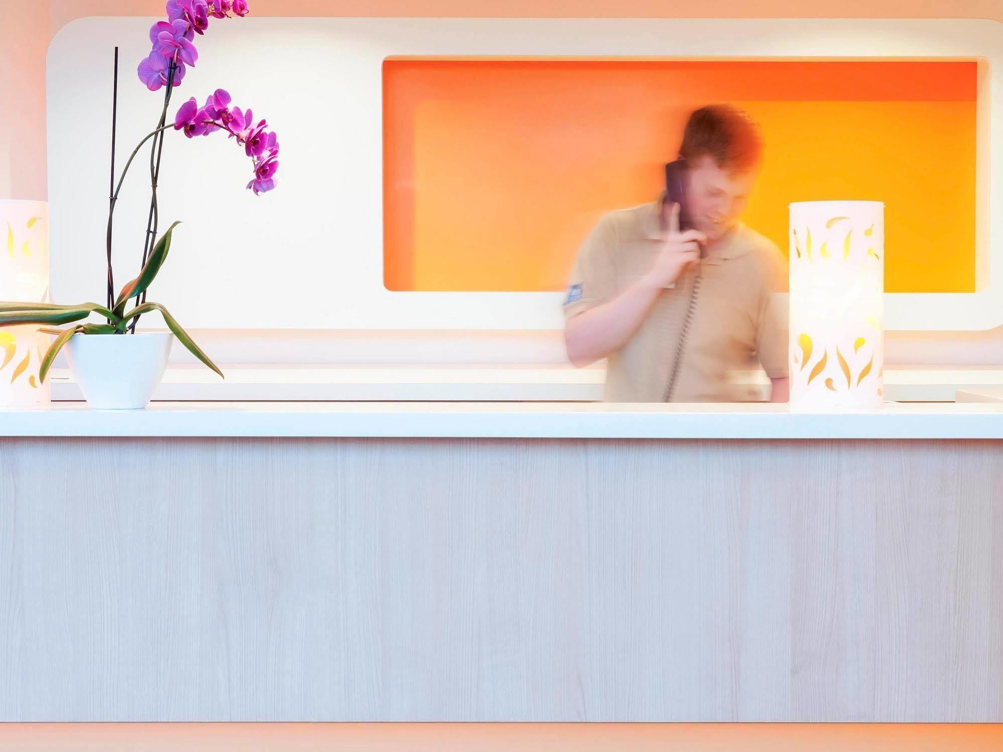 Ibis Budget Hotel Brussels Airport Diegem Bagian luar foto