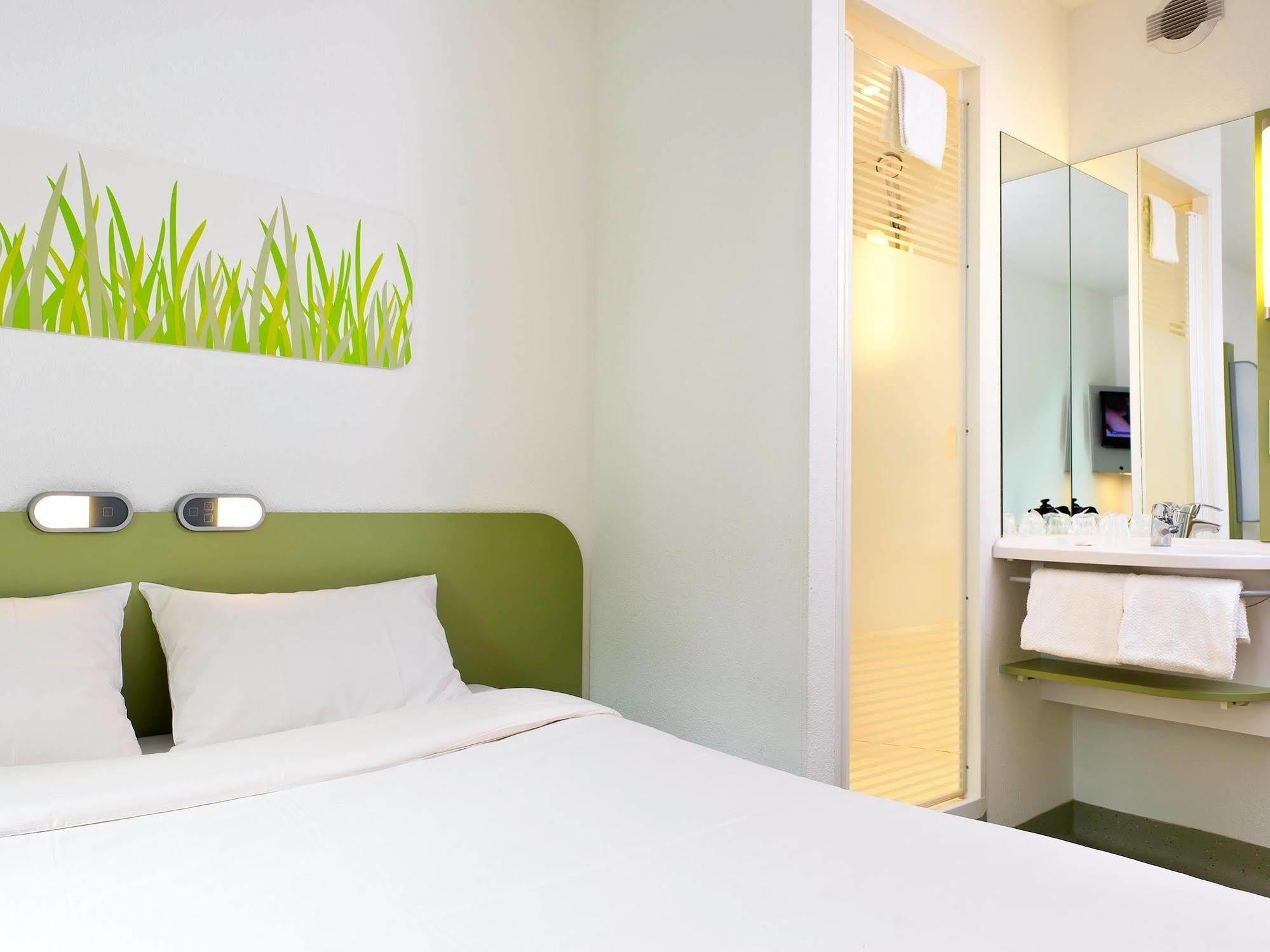 Ibis Budget Hotel Brussels Airport Diegem Bagian luar foto